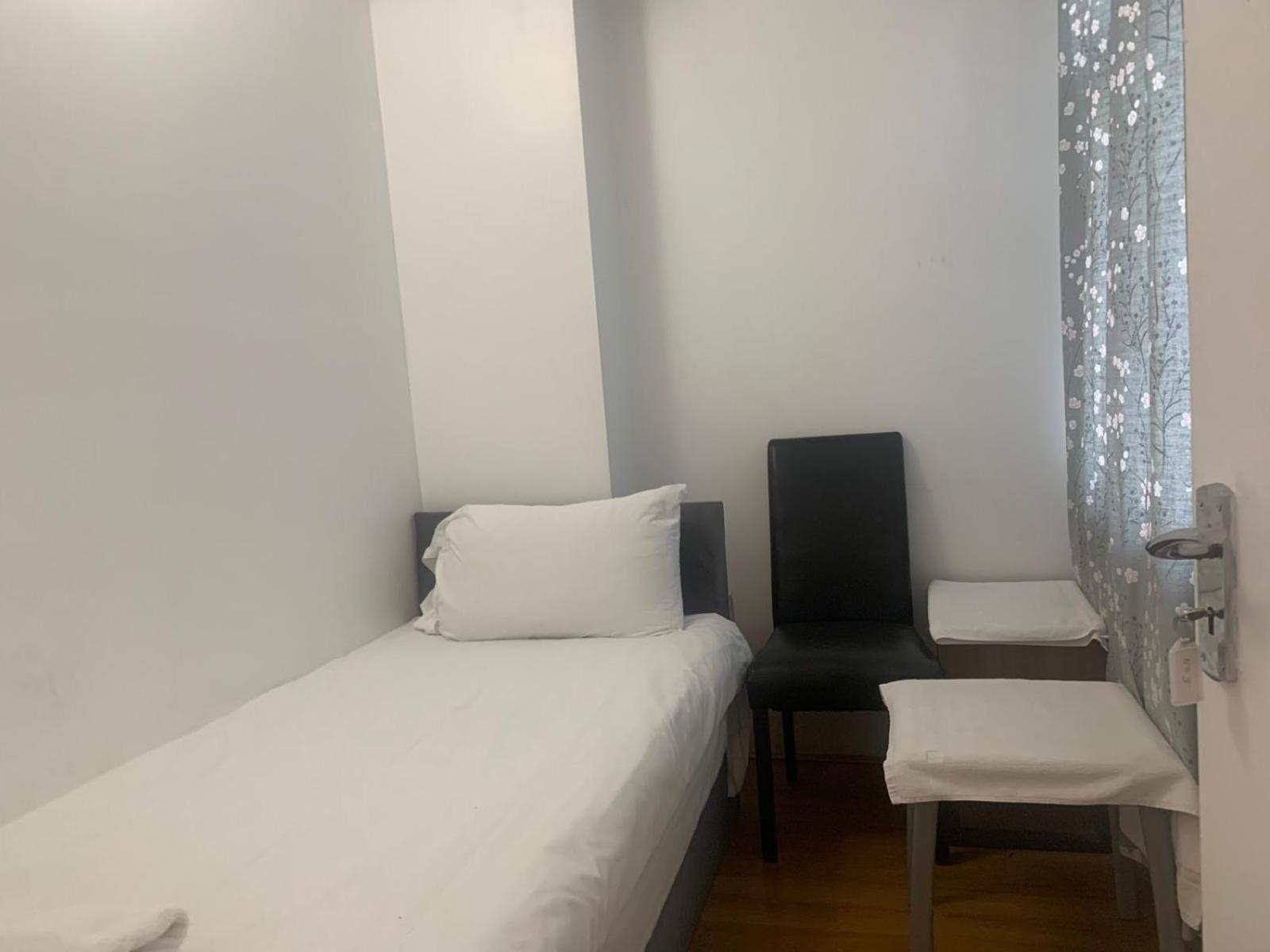 Simple Kapselhotel